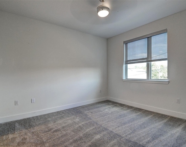 6400 Washington Avenue - Photo Thumbnail 4