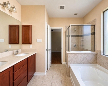26210 Riley Glen Drive - Photo Thumbnail 13