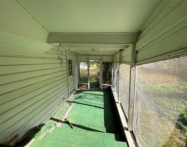 612 Winding Way Street - Photo Thumbnail 11