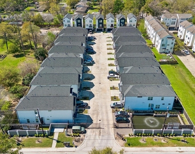 9009 Wellspring Drive - Photo Thumbnail 35