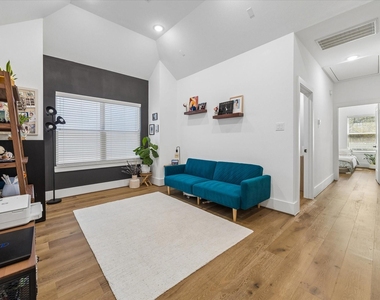 9009 Wellspring Drive - Photo Thumbnail 15