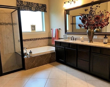 31361 Sunset Oaks Lane - Photo Thumbnail 11