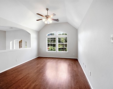 13707 Elm Shores Drive - Photo Thumbnail 14