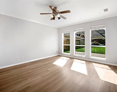 13707 Elm Shores Drive - Photo Thumbnail 7