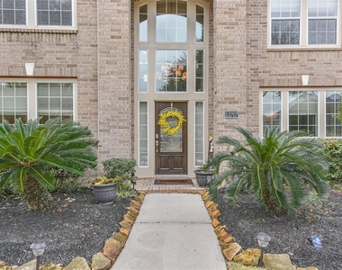 13707 Elm Shores Drive - Photo Thumbnail 1