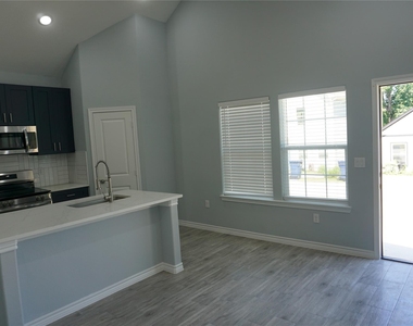 11755 White Cedar - Photo Thumbnail 3