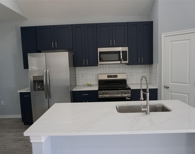 11755 White Cedar - Photo Thumbnail 4