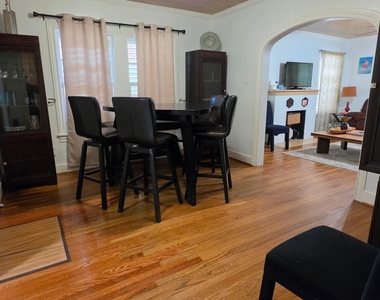 5023 Avenue N 1/2 - Photo Thumbnail 4