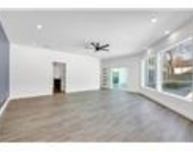 12564 Memorial Drive - Photo Thumbnail 22