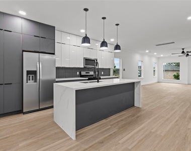 3815 Elysian Street - Photo Thumbnail 8