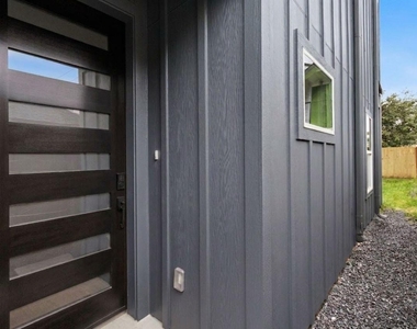 3815 Elysian Street - Photo Thumbnail 30