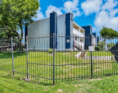 781 Country Place Drive - Photo Thumbnail 34