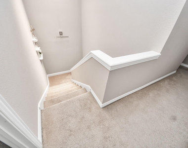 781 Country Place Drive - Photo Thumbnail 17