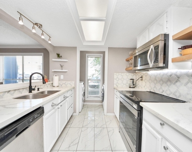 781 Country Place Drive - Photo Thumbnail 4