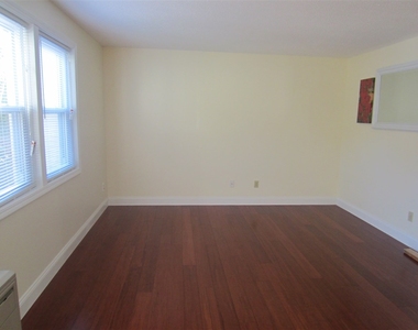 1025 S Mammoth - Photo Thumbnail 5