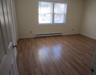 1025 S Mammoth - Photo Thumbnail 16