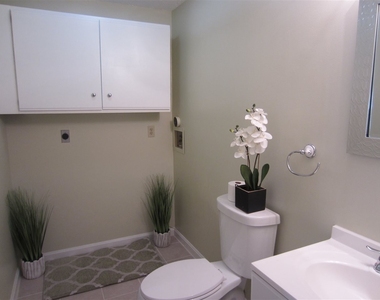 1025 S Mammoth - Photo Thumbnail 12