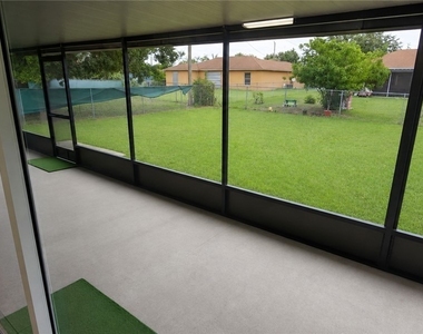 573 Bell Boulevard S - Photo Thumbnail 11
