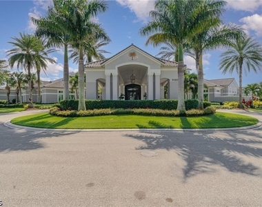 10121 Colonial Country Club Boulevard - Photo Thumbnail 20