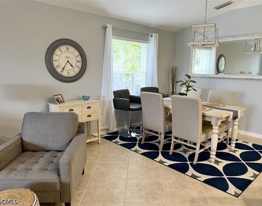 10121 Colonial Country Club Boulevard - Photo Thumbnail 5
