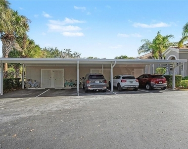 10121 Colonial Country Club Boulevard - Photo Thumbnail 4