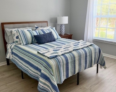 10121 Colonial Country Club Boulevard - Photo Thumbnail 13