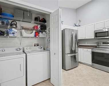 10121 Colonial Country Club Boulevard - Photo Thumbnail 14