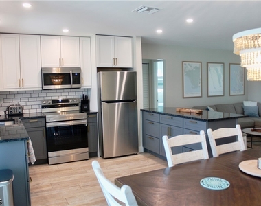 2744 Sanderling Court - Photo Thumbnail 31