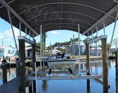 2744 Sanderling Court - Photo Thumbnail 12