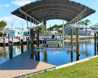 2744 Sanderling Court - Photo Thumbnail 13
