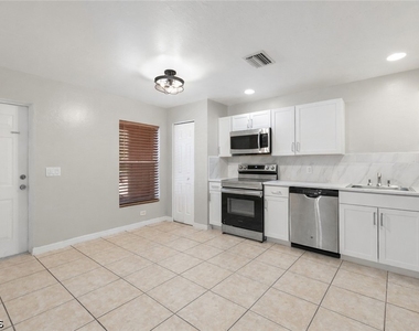 2405/2407 George Avenue S - Photo Thumbnail 1