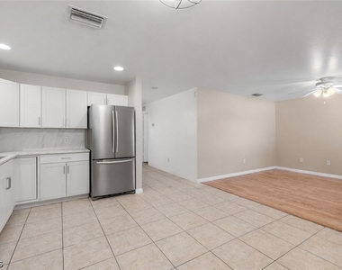 2405/2407 George Avenue S - Photo Thumbnail 3