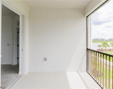 5527 Double Eagle Circle - Photo Thumbnail 2