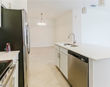 5527 Double Eagle Circle - Photo Thumbnail 10