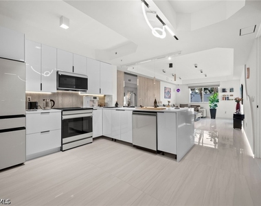 1100 Pine Ridge Road - Photo Thumbnail 10