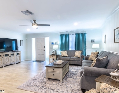 28 Constitution Drive - Photo Thumbnail 12