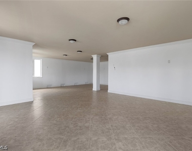 27806 Forester Drive W - Photo Thumbnail 29