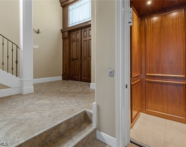27806 Forester Drive W - Photo Thumbnail 4