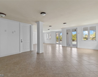 27806 Forester Drive W - Photo Thumbnail 26