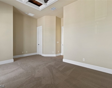 27806 Forester Drive W - Photo Thumbnail 16