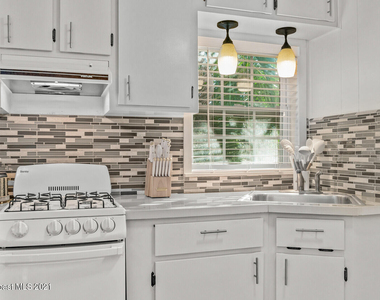 603 E New Haven Avenue - Photo Thumbnail 5