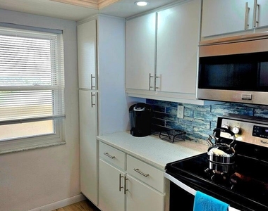 1095 N Highway A1a - Photo Thumbnail 7