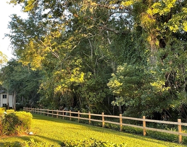 103 Palmetto Court - Photo Thumbnail 32