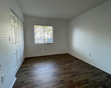 103 Palmetto Court - Photo Thumbnail 27