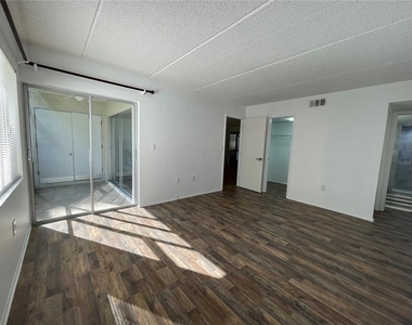 103 Palmetto Court - Photo Thumbnail 17