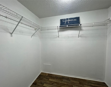 103 Palmetto Court - Photo Thumbnail 25