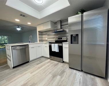 103 Palmetto Court - Photo Thumbnail 4