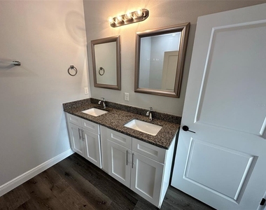 1361 Sacramento Street - Photo Thumbnail 14