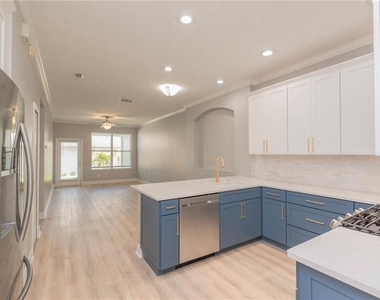 10109 Hayfield Way - Photo Thumbnail 4