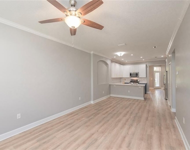 10109 Hayfield Way - Photo Thumbnail 8
